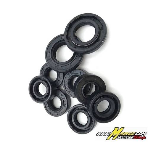 26x42x7 mm in NBR con un Labbro di Tenuta, un Labbro Parapolvere e Molla  Paraolio con Esterno in Gomma    Codice: M730901950010