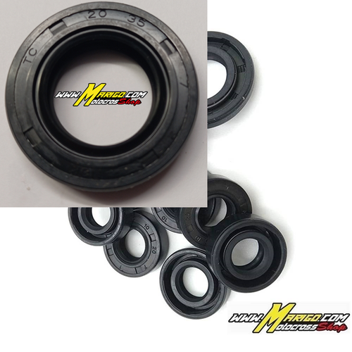 20x35x7 mm in NBR con un Labbro di Tenuta, un Labbro Parapolvere e Molla Paraolio con Esterno in Gomma cod. M730901070020  Codici OEM  YAMAHA  9310220009